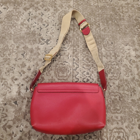 Burberry Medium Vintage Check Note Leather Logo Strap Crossbody Bag in Red - Picture 3 of 8